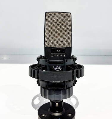AKG C414 XLS - 9 Pattern Large Diaphragm Condenser Mic